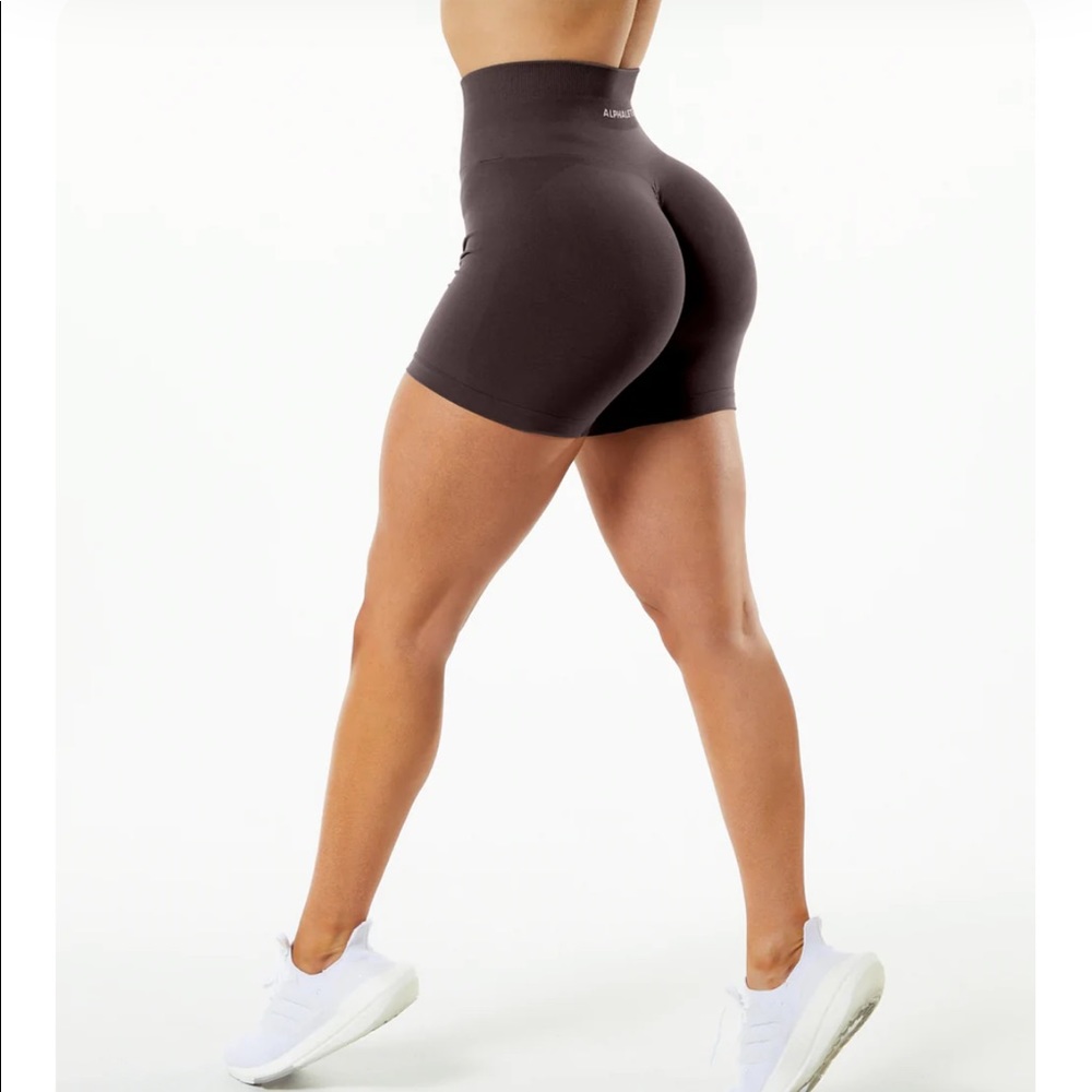 Alphalete Amplify Shorts 4.5” - brown